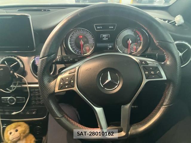 Mercedes Benz GLA-CLASS 2015-09 8158797-21