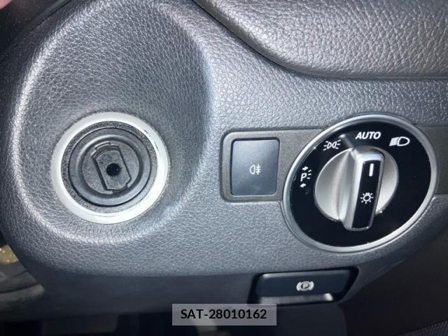 Mercedes Benz GLA-CLASS 2015-09 8158797-22