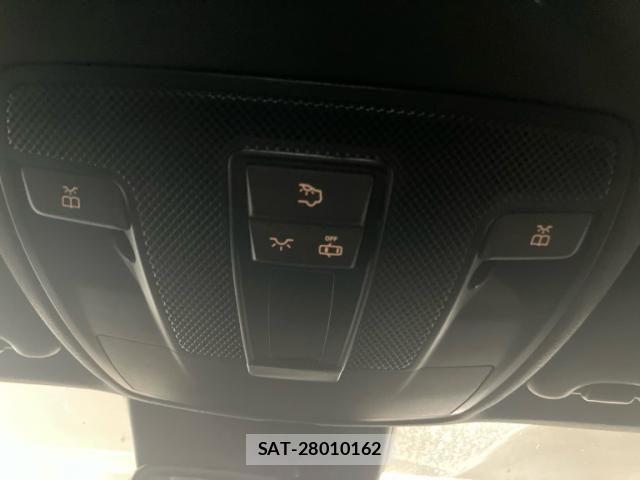 Mercedes Benz GLA-CLASS 2015-09 8158797-28