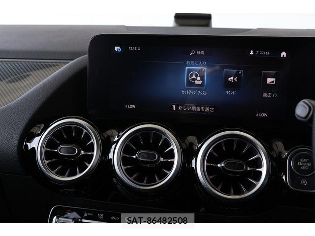 Mercedes Benz GLA-CLASS 2021-08 8208674-13