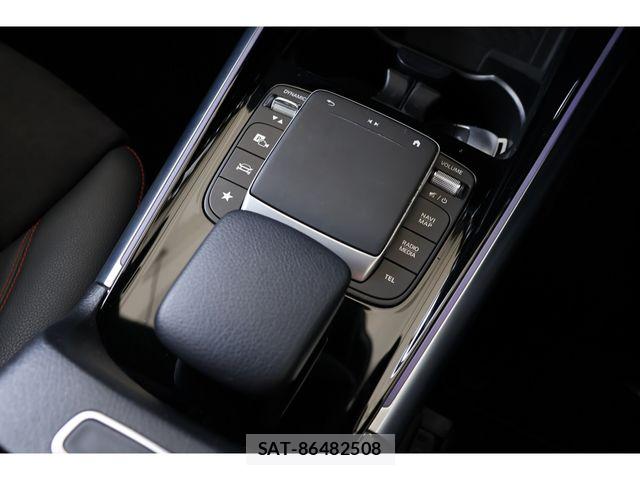 Mercedes Benz GLA-CLASS 2021-08 8208674-19