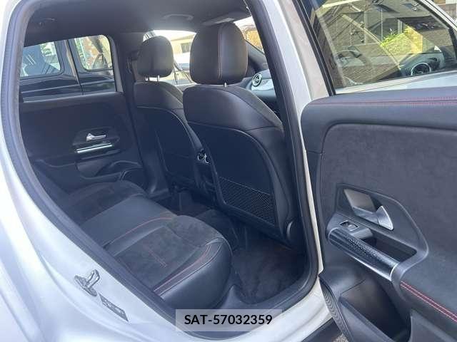 Mercedes Benz GLA-CLASS 2020-12 8208673-28