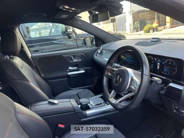 Mercedes Benz GLA-CLASS 2020-12 8208673-29
