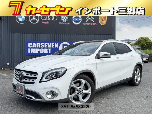 Mercedes Benz GLA-CLASS 2020-01 8208676-0