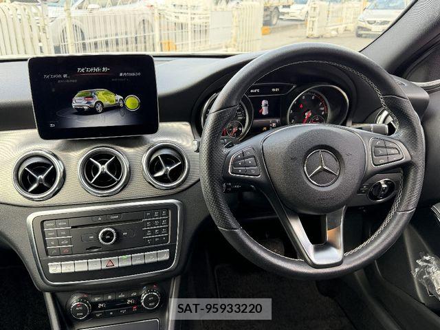 Mercedes Benz GLA-CLASS 2020-01 8208676-19