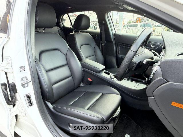 Mercedes Benz GLA-CLASS 2020-01 8208676-3