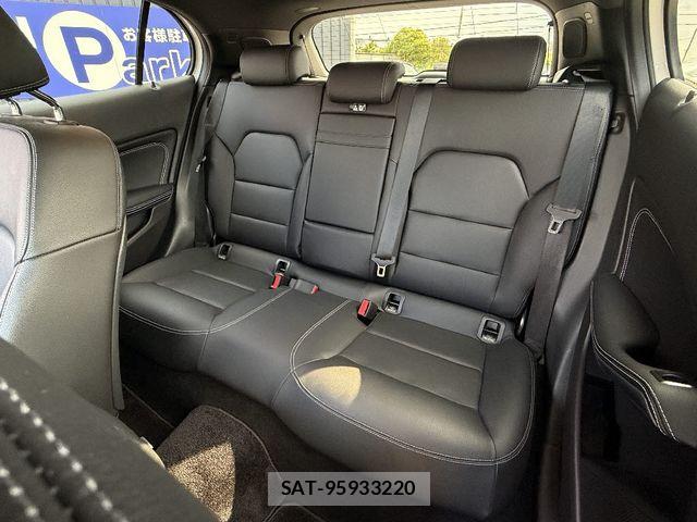 Mercedes Benz GLA-CLASS 2020-01 8208676-5