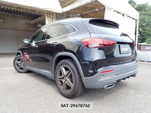 Mercedes Benz GLA-CLASS 2020-10 8208672-2