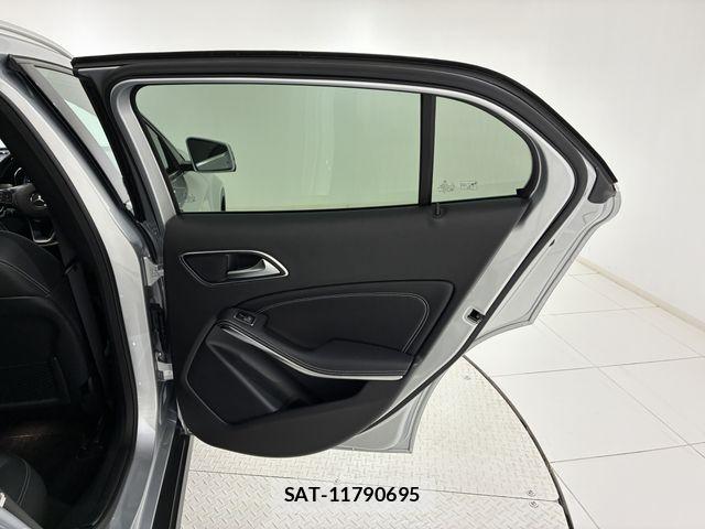 Mercedes Benz GLA-CLASS 2019-09 8208675-10