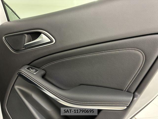 Mercedes Benz GLA-CLASS 2019-09 8208675-11