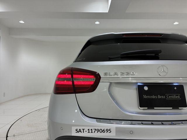 Mercedes Benz GLA-CLASS 2019-09 8208675-14