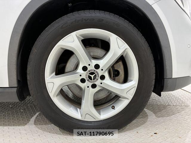 Mercedes Benz GLA-CLASS 2019-09 8208675-18