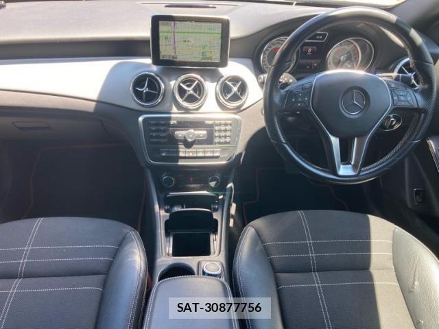 Mercedes Benz GLA-CLASS 2015-10 8245892-9