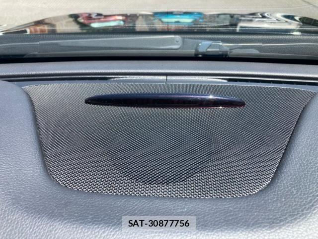 Mercedes Benz GLA-CLASS 2015-10 8245892-23