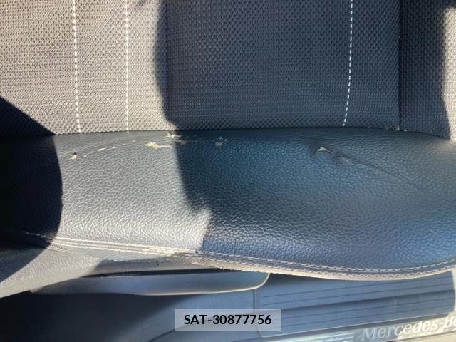 Mercedes Benz GLA-CLASS 2015-10 8245892-27