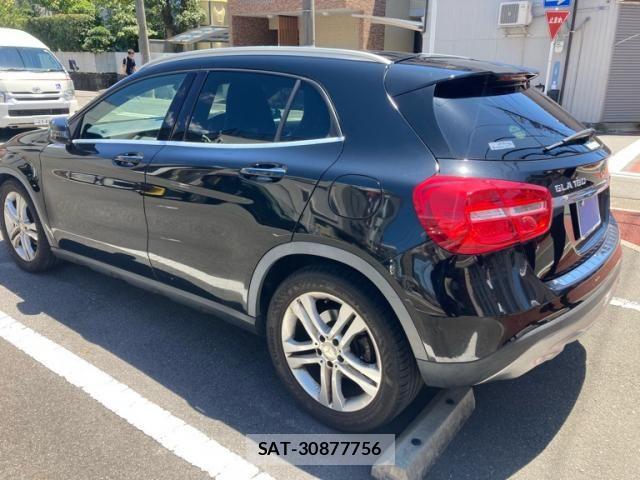 Mercedes Benz GLA-CLASS 2015-10 8245892-2