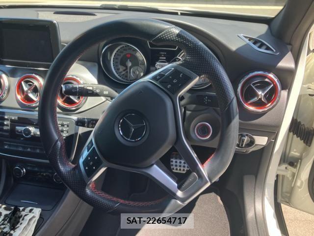 Mercedes Benz GLA-CLASS 2015-09 8245891-12