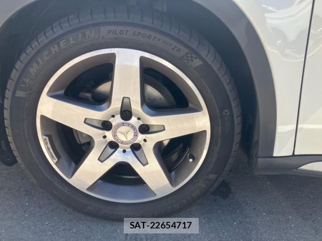 Mercedes Benz GLA-CLASS 2015-09 8245891-7