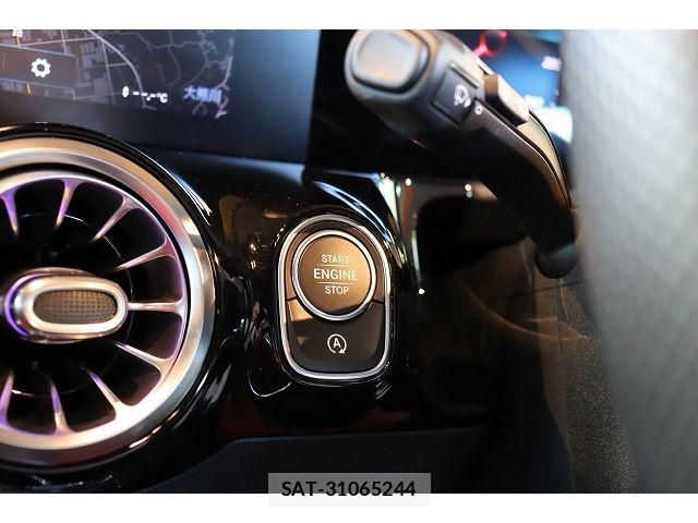 Mercedes Benz GLA-CLASS 2022-12 8315401-14