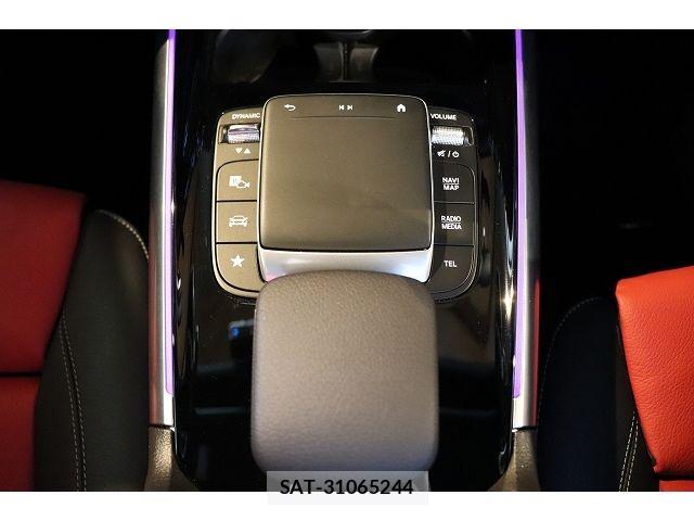 Mercedes Benz GLA-CLASS 2022-12 8315401-20