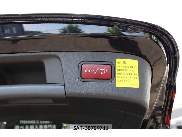 Mercedes Benz GLA-CLASS 2014-01 8315405-15