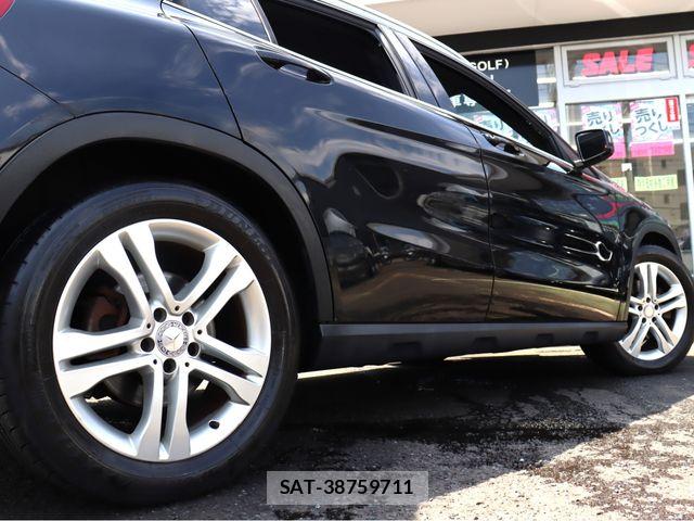 Mercedes Benz GLA-CLASS 2014-01 8315405-21