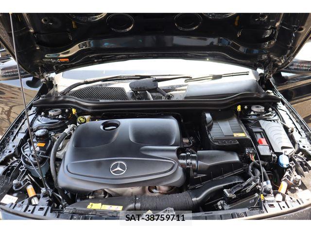 Mercedes Benz GLA-CLASS 2014-01 8315405-22