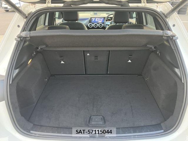 Mercedes Benz GLA-CLASS 2022-11 8336750-14
