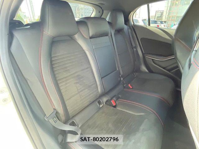 Mercedes Benz GLA-CLASS 2017-03 8366963-9