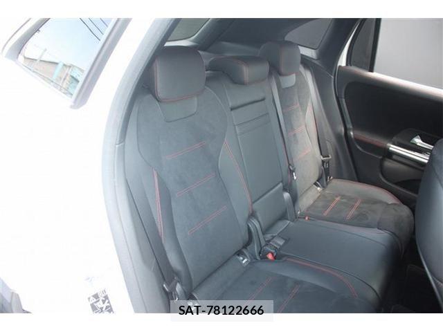 Mercedes Benz GLA-CLASS 2021-06 8413555-15
