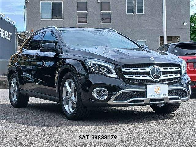 Mercedes Benz GLA-CLASS 2018-10 8413553-14