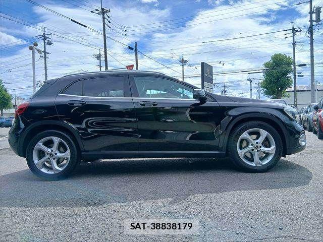 Mercedes Benz GLA-CLASS 2018-10 8413553-15