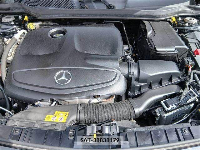 Mercedes Benz GLA-CLASS 2018-10 8413553-27