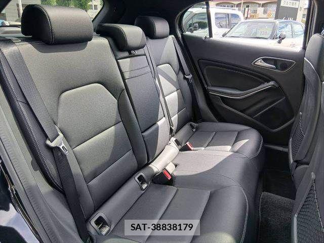 Mercedes Benz GLA-CLASS 2018-10 8413553-7