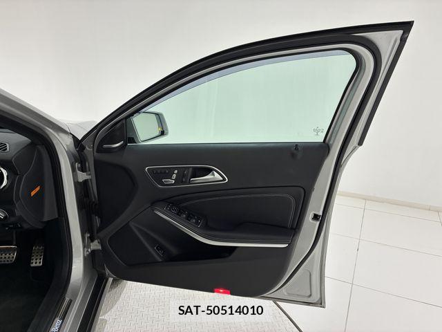 Mercedes Benz GLA-CLASS 2017-11 8525734-5