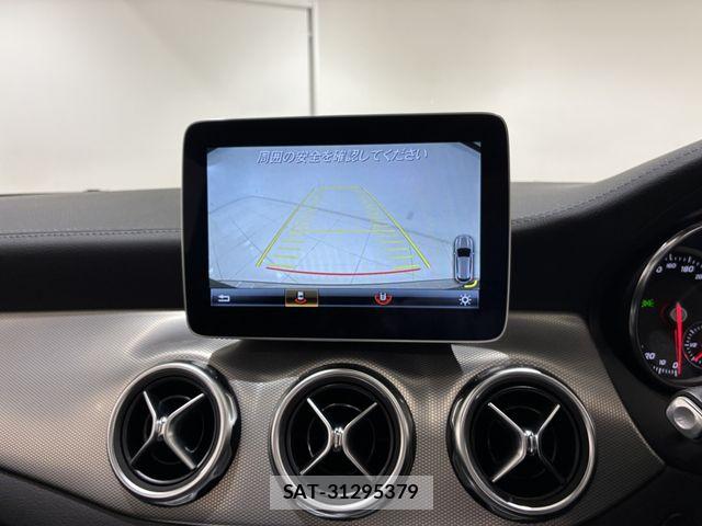 Mercedes Benz GLA-CLASS 2018-11 8525732-9