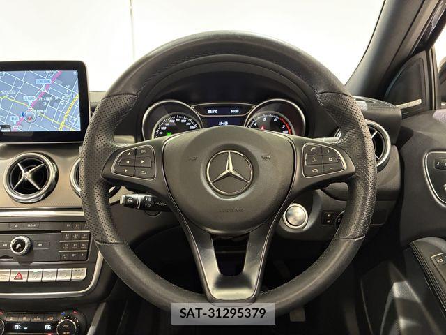 Mercedes Benz GLA-CLASS 2018-11 8525732-11