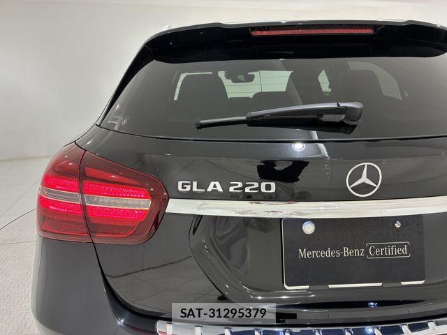 Mercedes Benz GLA-CLASS 2018-11 8525732-18