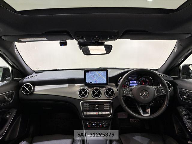 Mercedes Benz GLA-CLASS 2018-11 8525732-22