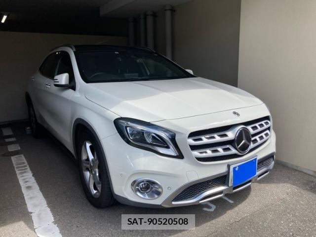 Mercedes Benz GLA-CLASS 2017-10 8525733-1