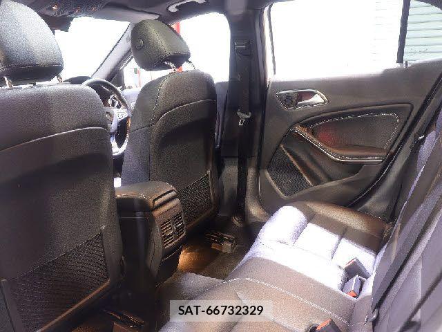 Mercedes Benz GLA-CLASS 2018-02 8562644-13