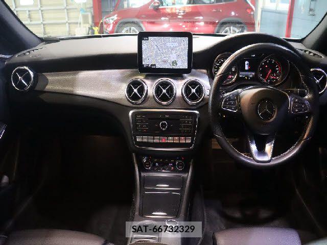 Mercedes Benz GLA-CLASS 2018-02 8562644-1