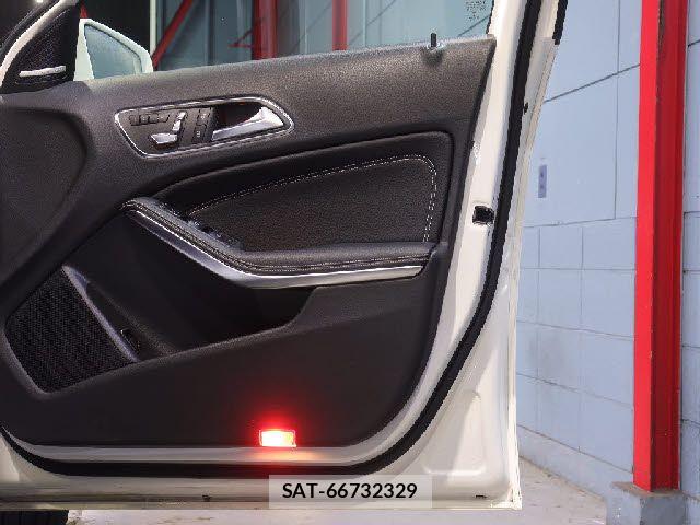 Mercedes Benz GLA-CLASS 2018-02 8562644-22
