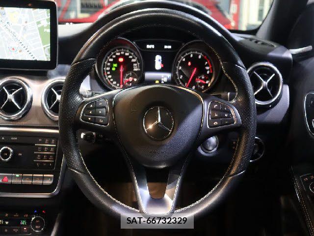 Mercedes Benz GLA-CLASS 2018-02 8562644-24