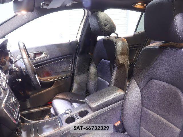 Mercedes Benz GLA-CLASS 2018-02 8562644-27
