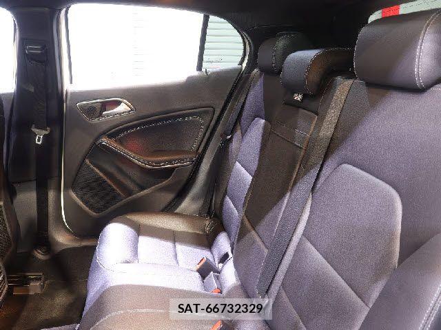 Mercedes Benz GLA-CLASS 2018-02 8562644-28
