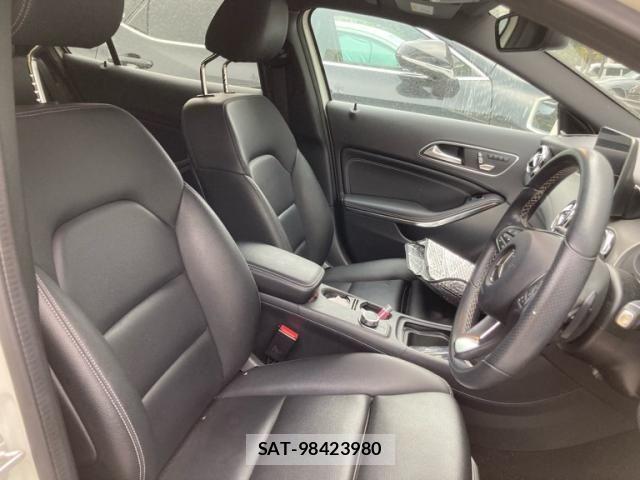 Mercedes Benz GLA-CLASS 2017-08 8562645-9