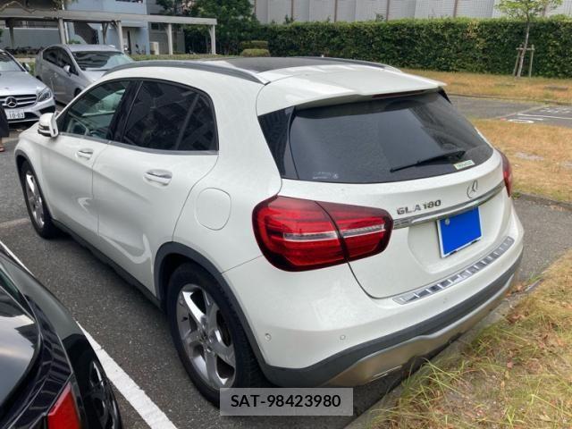 Mercedes Benz GLA-CLASS 2017-08 8562645-3