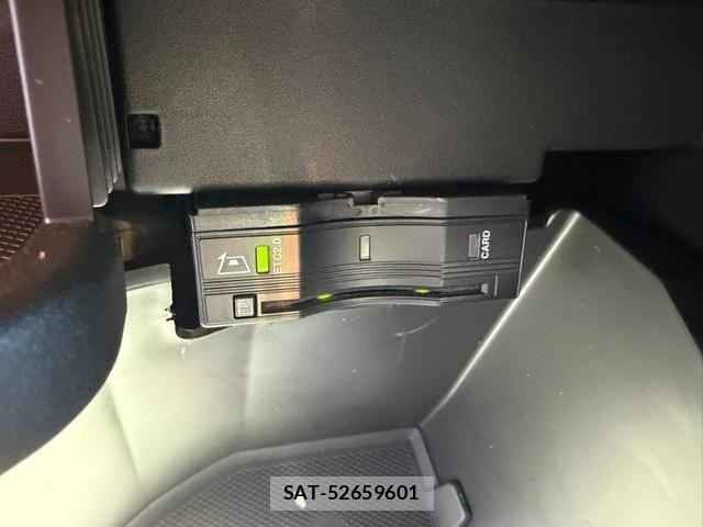 Mercedes Benz GLA-CLASS 2023-12 8627671-9