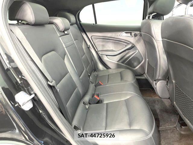 Mercedes Benz GLA-CLASS 2019-01 8627673-9